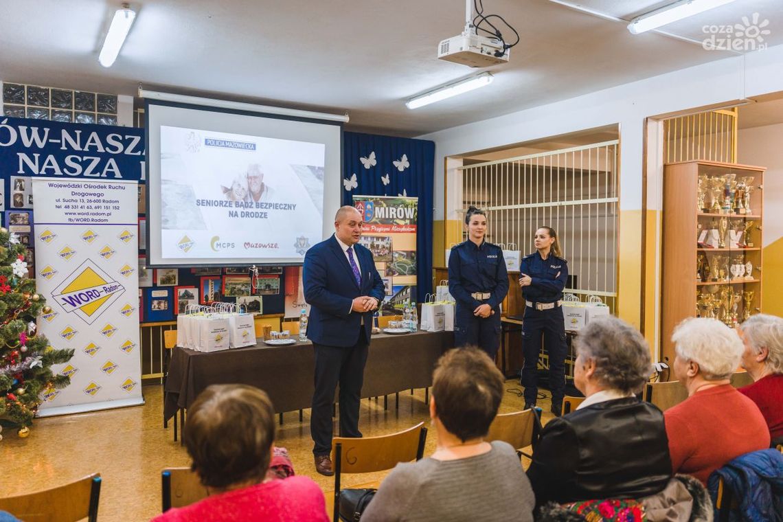 W Mirowie Starym rozmawiali o bezpieczeństwie seniorów W Mirowie Starym rozmawiali o bezpieczeństwie seniorów