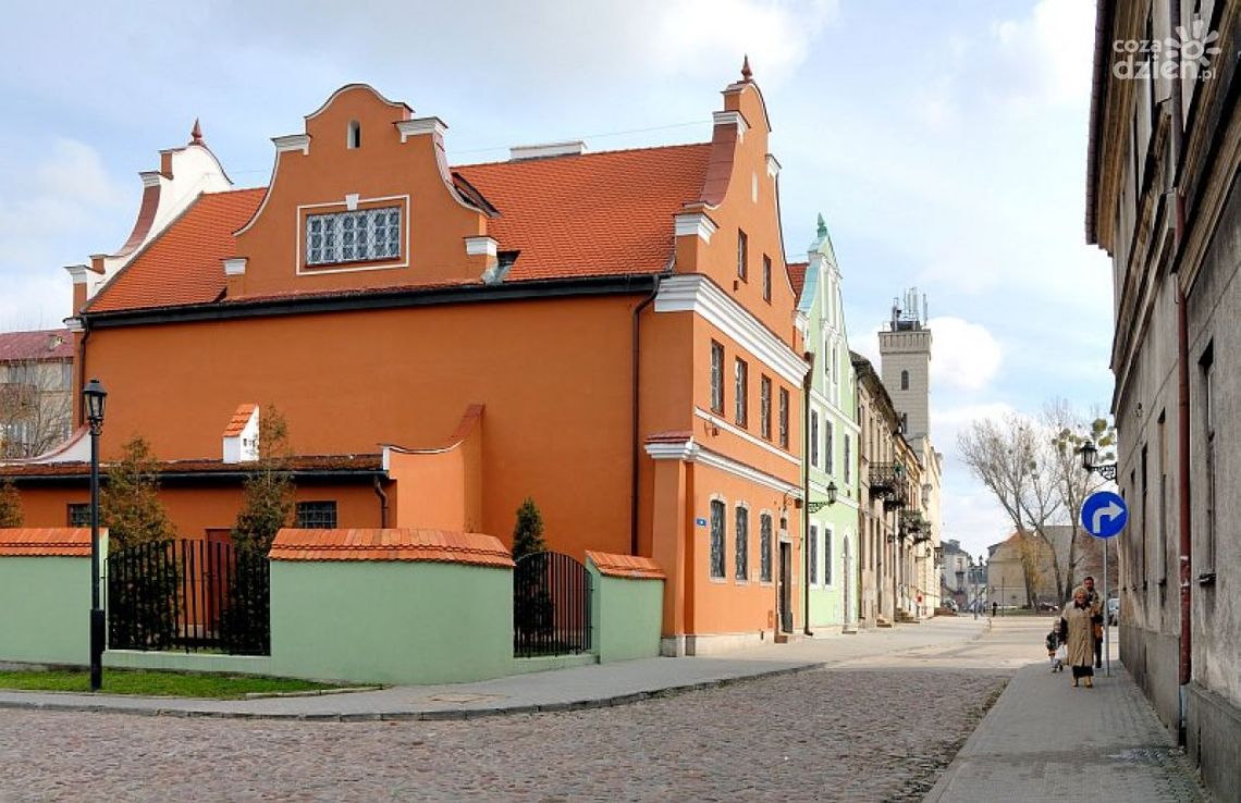 W niedzielę wystawy z przewodnikiem