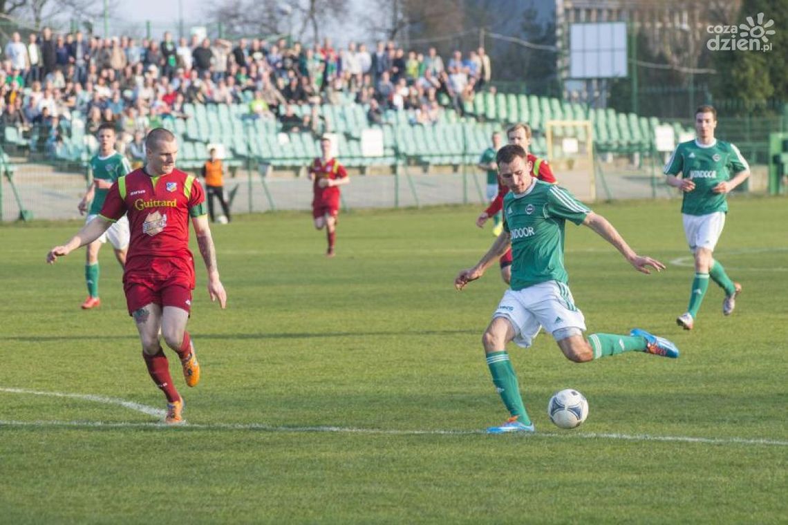 W pojedynku na szczycie Radomiak pokonał Ursusa W pojedynku na szczycie Radomiak pokonał Ursusa