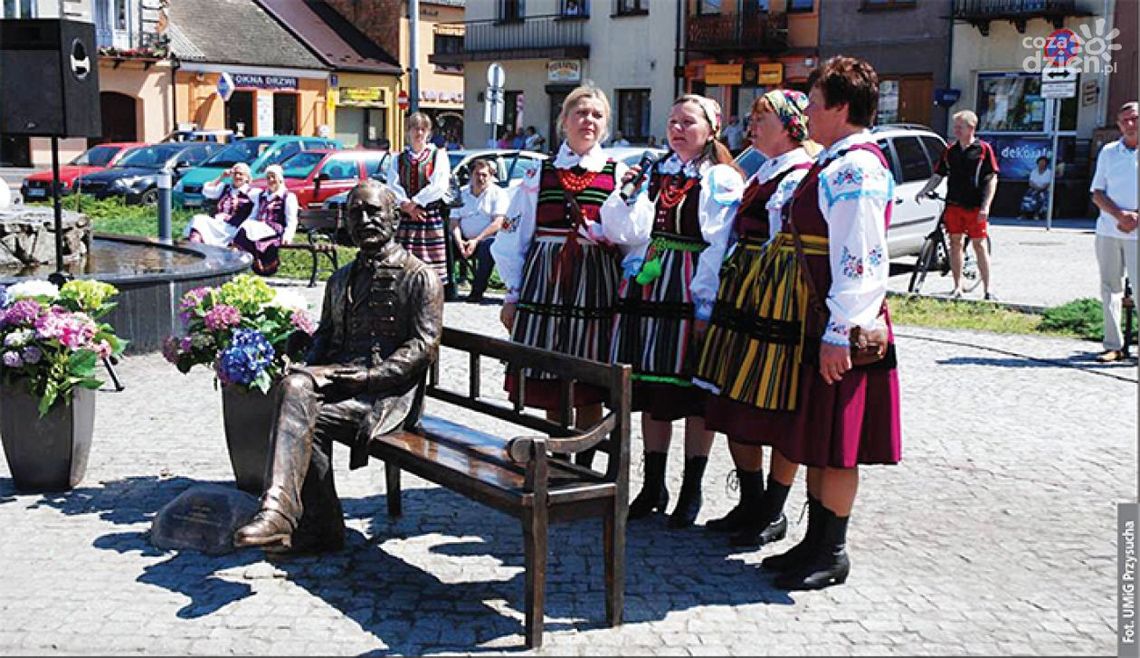 W Przysusze ławeczka z Kolbergiem... W Przysusze ławeczka z Kolbergiem...