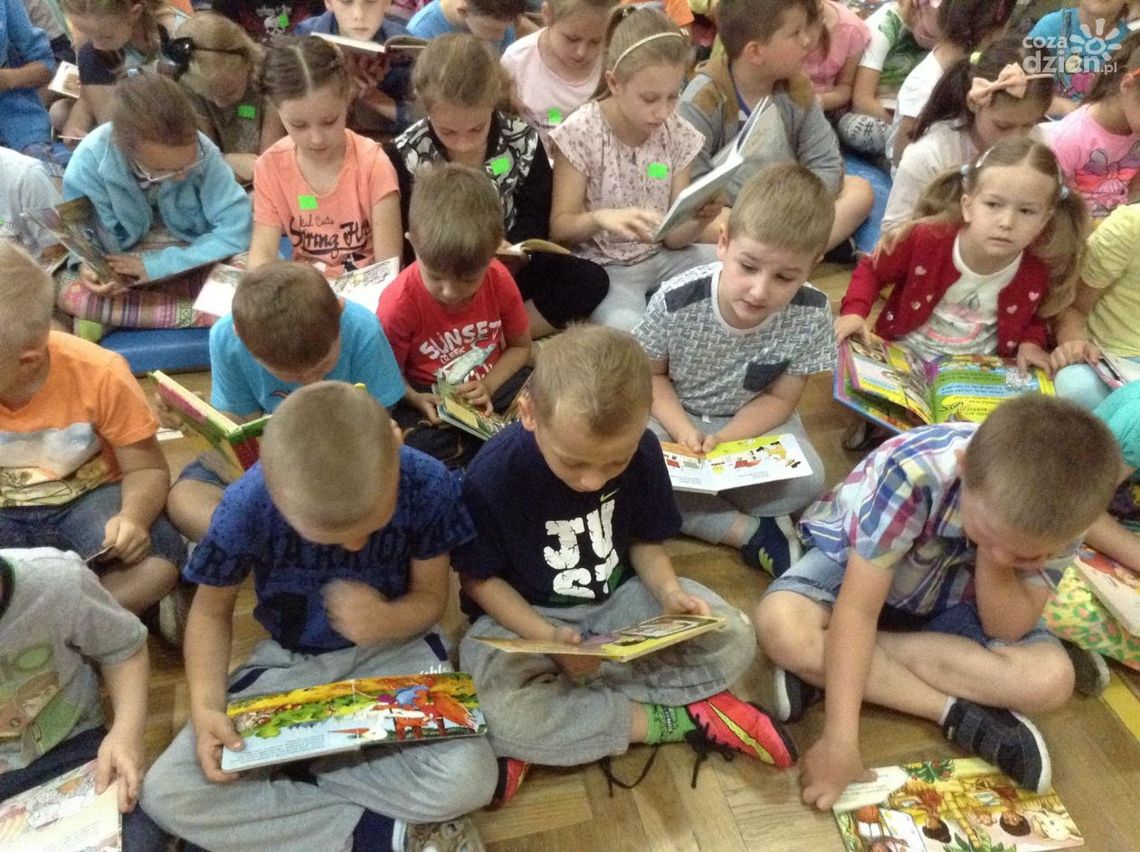 W PSP nr 15 odbyła się akcja masowego czytania W PSP nr 15 odbyła się akcja masowego czytania
