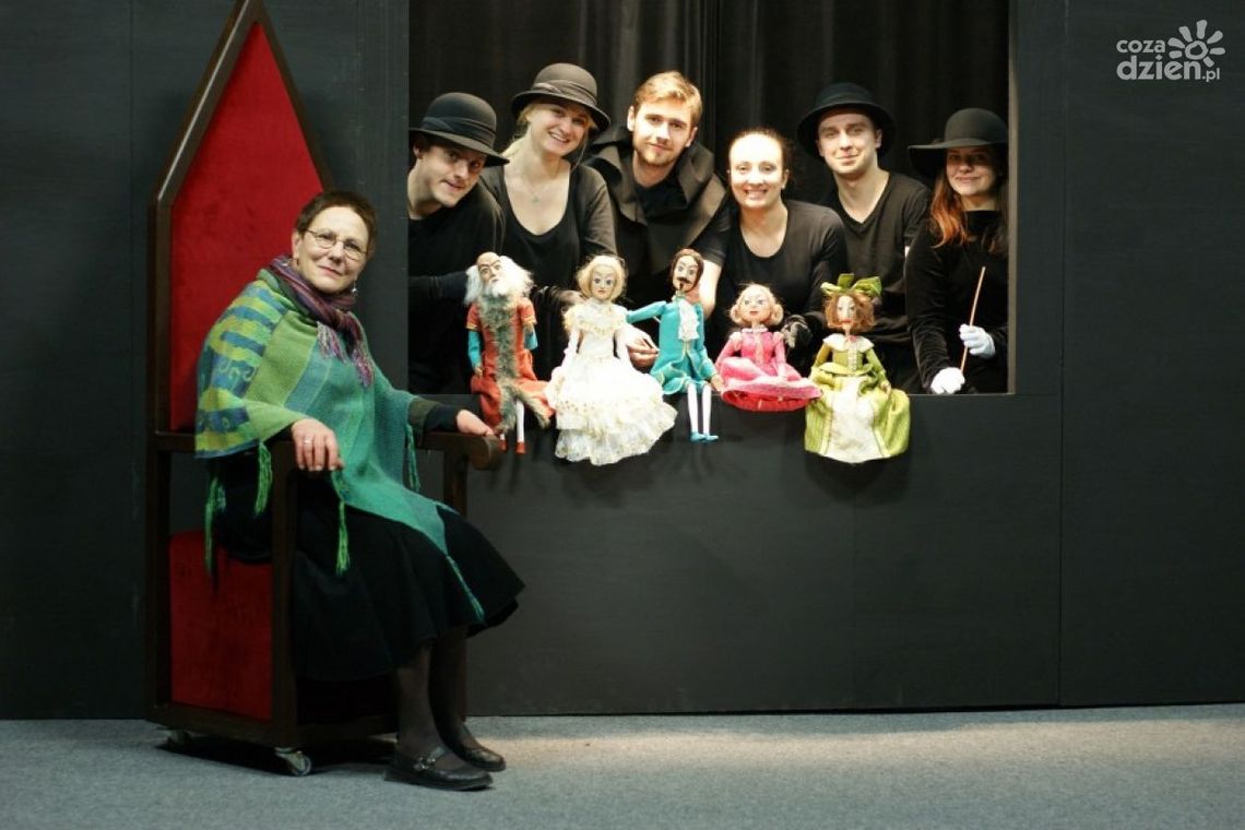 W teatrze premiera: "Piękna i bestia" W teatrze premiera: "Piękna i bestia"