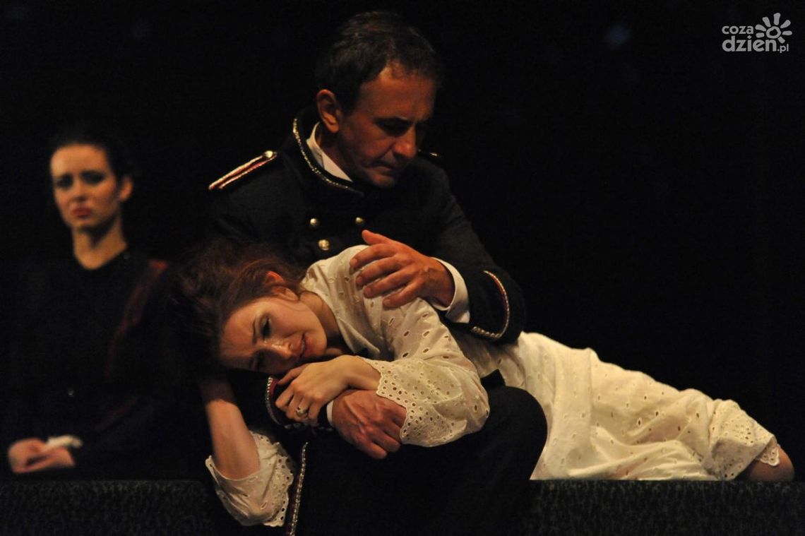 W weekend w teatrze Anna Karenina i bestia