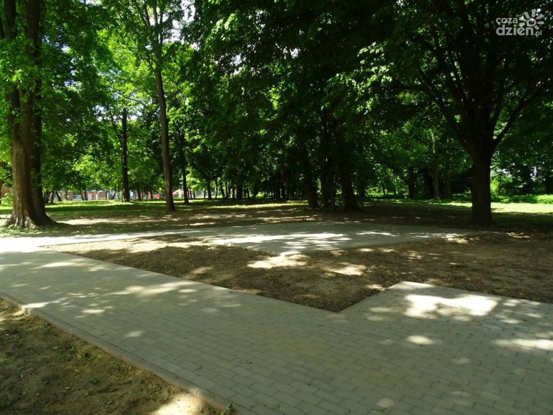 W Zwoleniu budują nową altanę dla mieszkańców