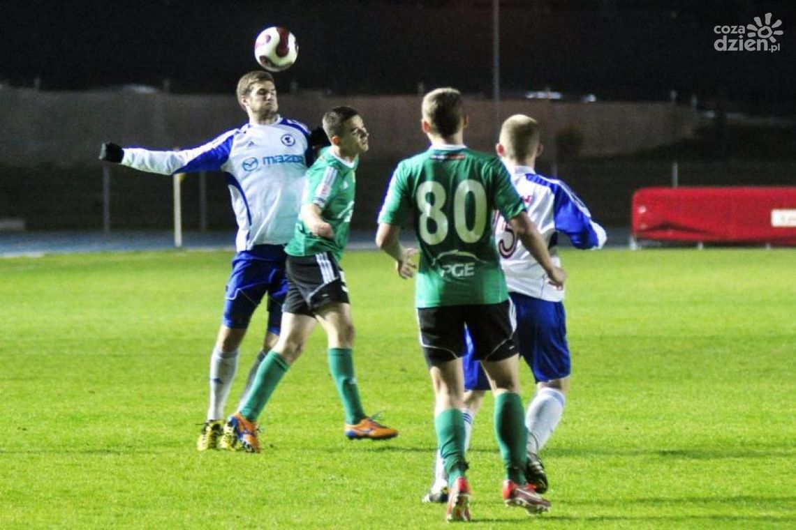 Walczący o utrzymanie GKS II Bełchatów przeciwnikiem Broni