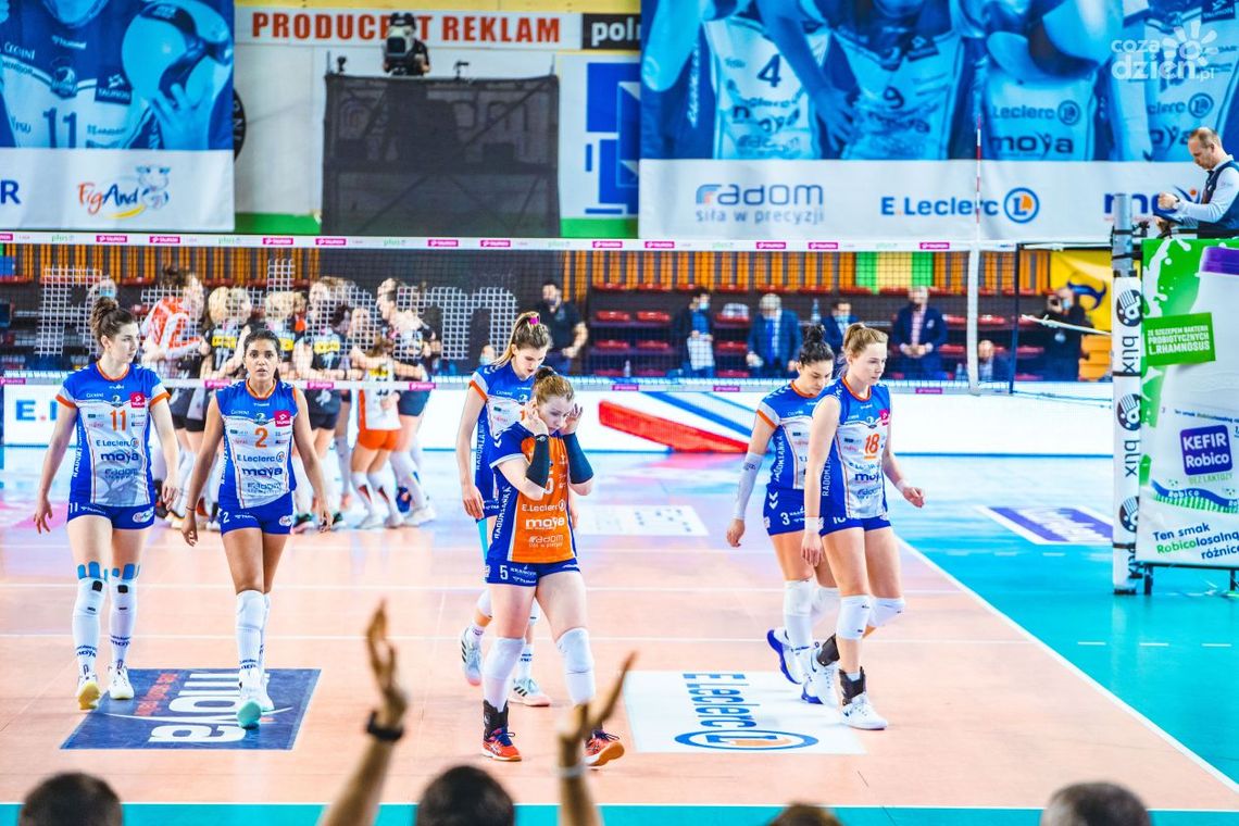 Walka o brąz trwa dalej. ŁKS lepszy w Radomiu. Wygrana łodzianek po tie-breaku