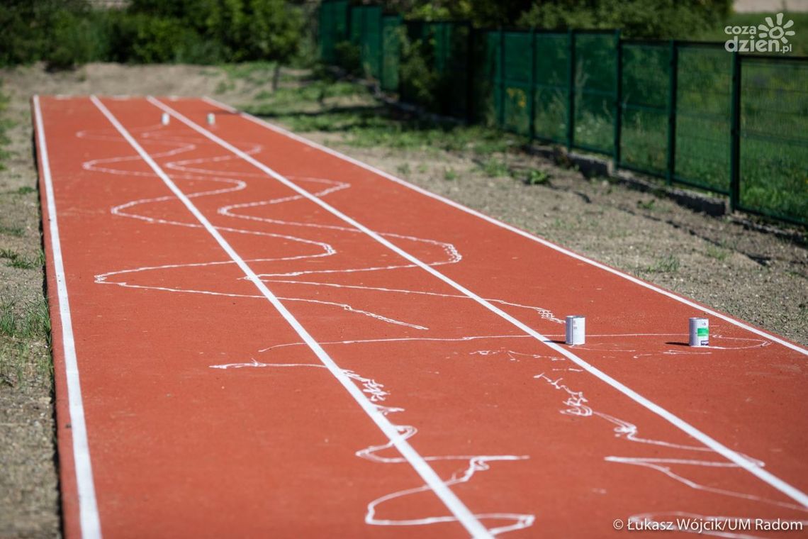 Wandale zniszczyli nowe boisko przy Elektroniku jeszcze przed otwarciem