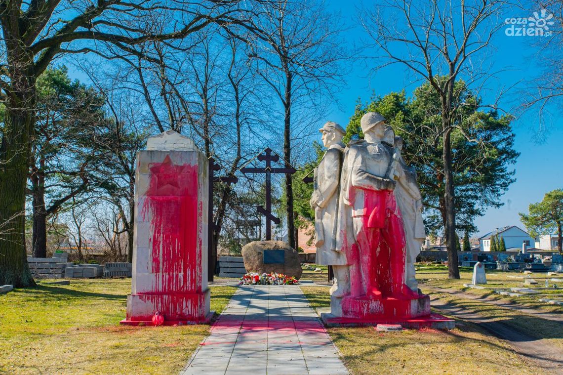 Wandale zniszczyli Pomnik Armii Czerwonej i Pomnik Wdzięczności