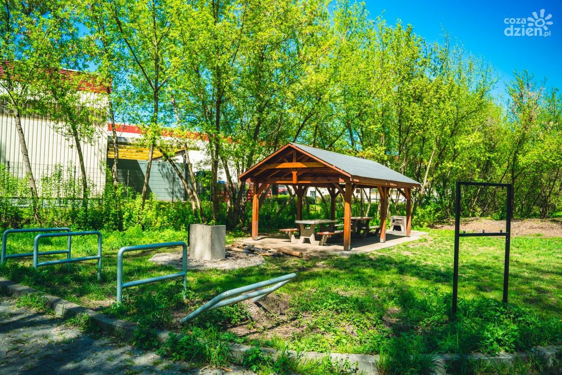 Wandale zniszczyli teren przy miejskim grillu 