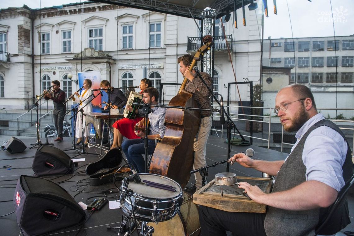 Warszawska Orkiestra Sentymentalna - koncert