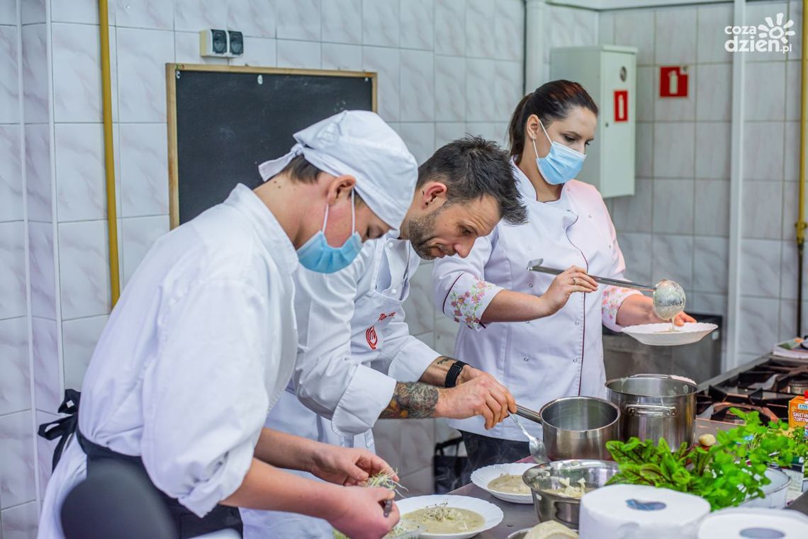 Warsztaty kulinarne w ZDZ z uczestnikiem MasterChef Warsztaty kulinarne w ZDZ z uczestnikiem MasterChef