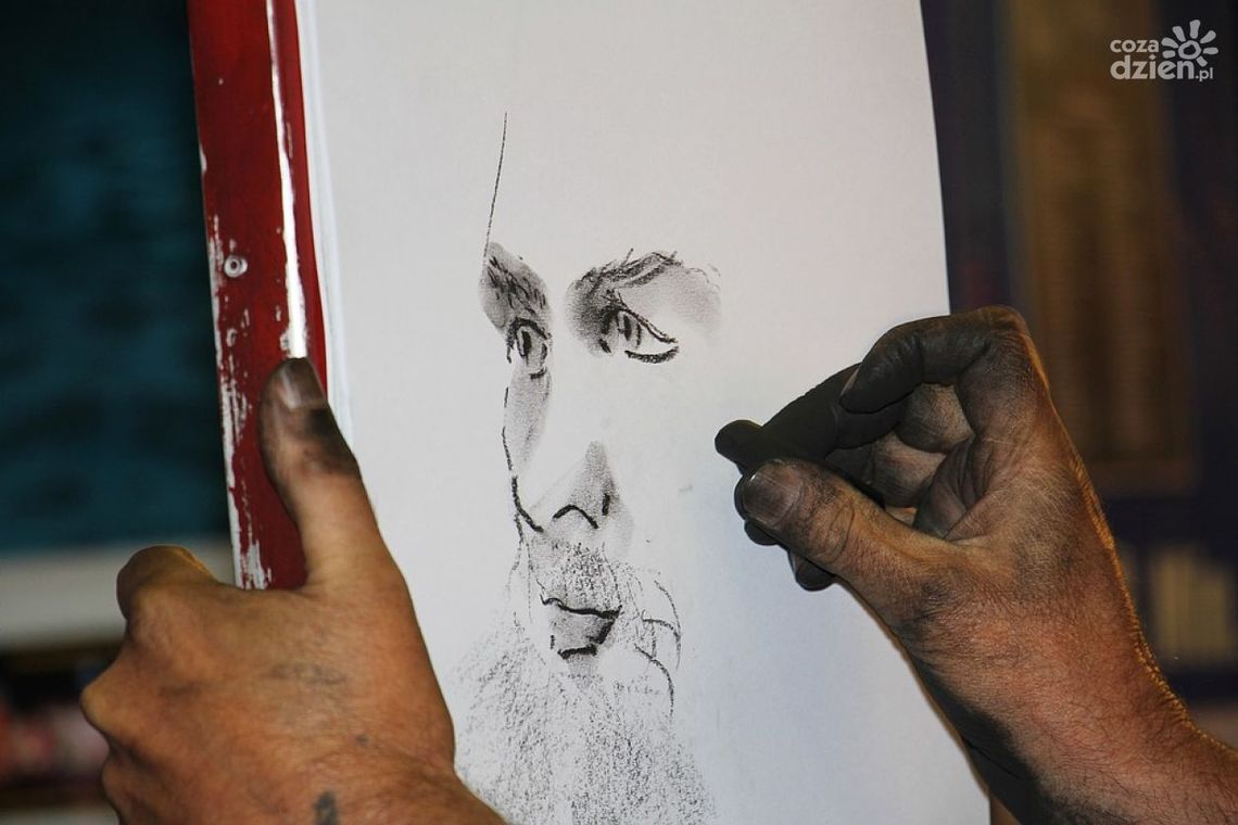 Warsztaty z rysunku węglem