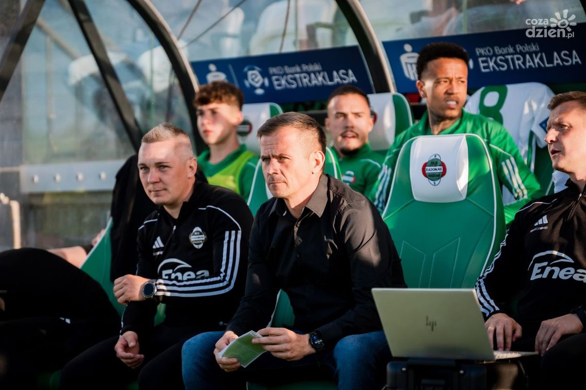 Ważne zmiany w Radomiaku! Maciej Kędziorek odsunięty od prowadzenia zespołu Ważne zmiany w Radomiaku! Maciej Kędziorek odsunięty od prowadzenia zespołu