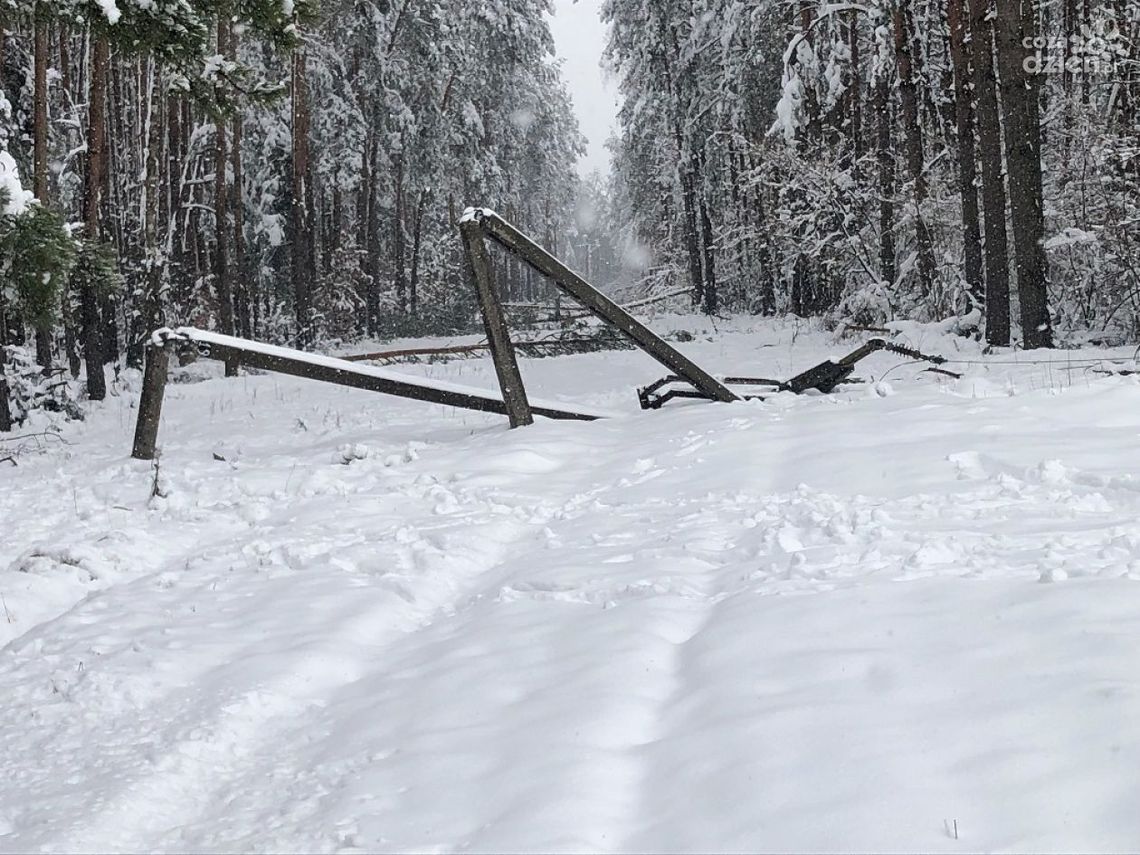 Wciąż ponad 5,5 tys. odbiorców bez prądu