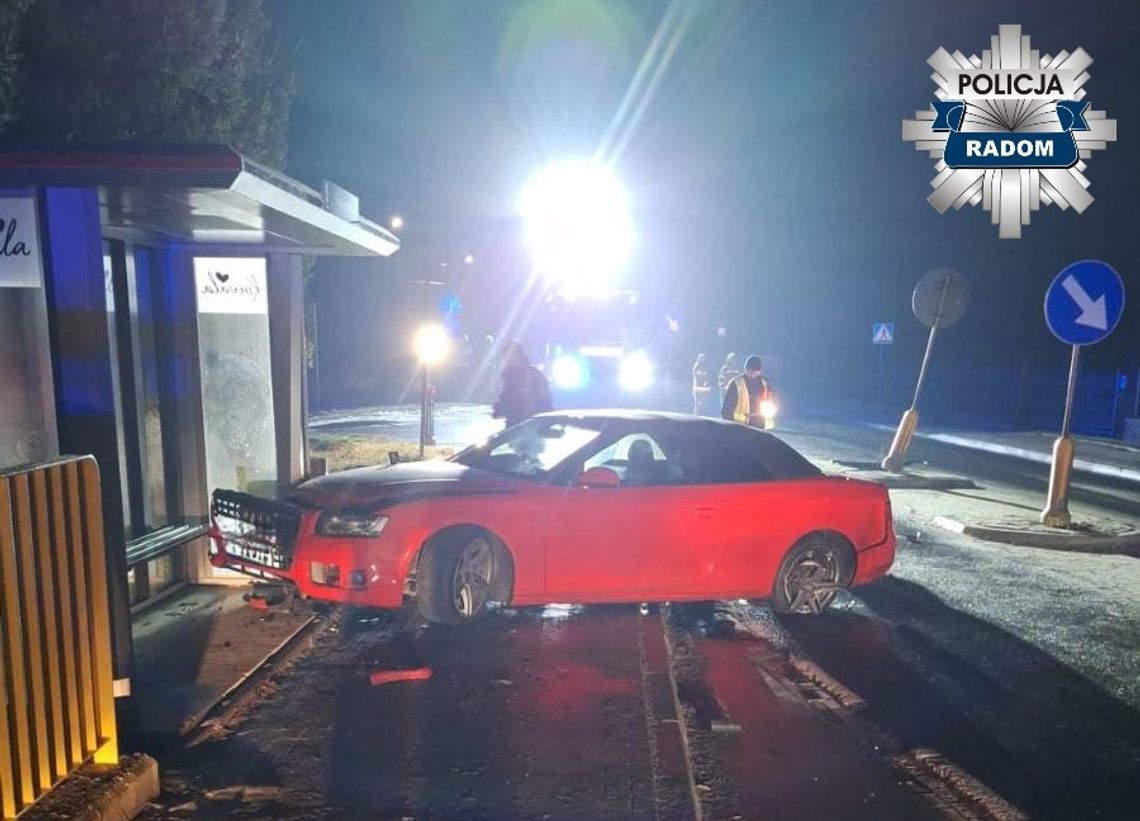 Weekend na drogach powiatu radomskiego: jeden wypadek i 30 kolizji Weekend na drogach powiatu radomskiego: jeden wypadek i 30 kolizji