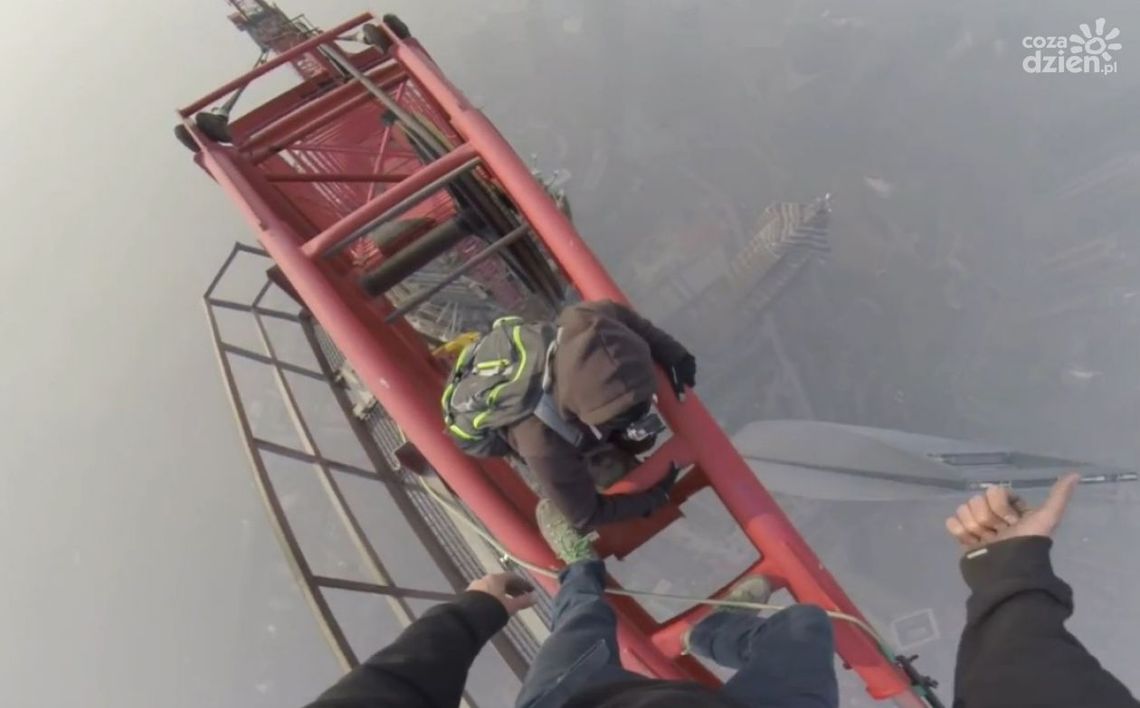 Weszli na Shanghai Tower (650 metrów) - ale widok!