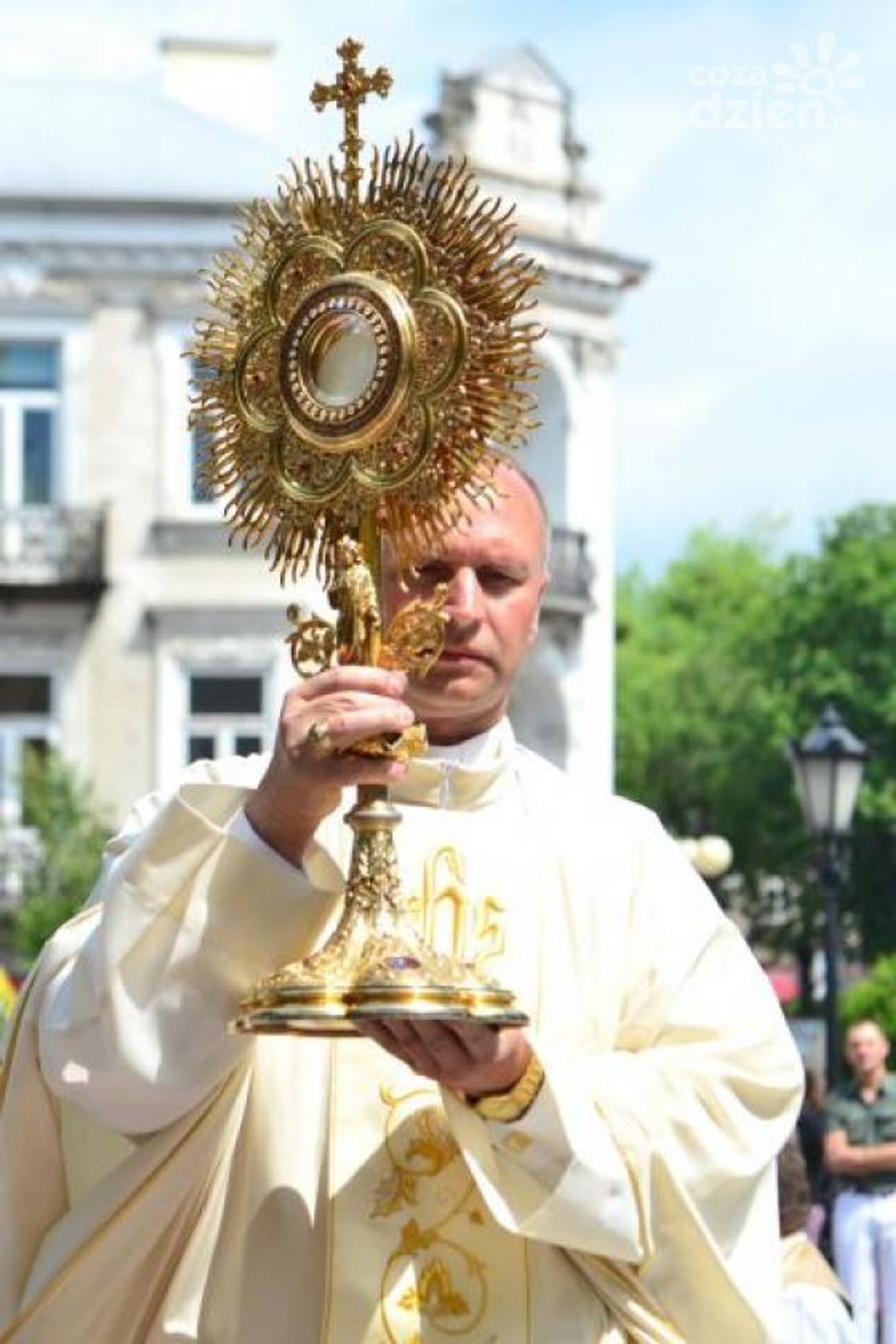 Wianki nie tylko świętojańskie. Niektóre leczą.