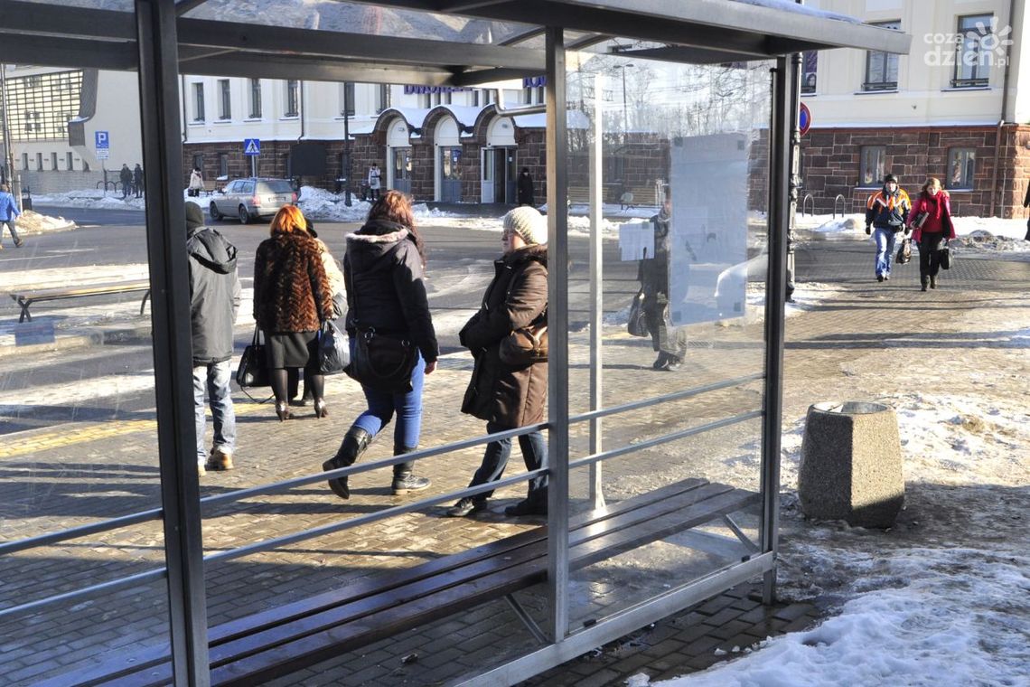 Wiata bez szyb już od miesiąca