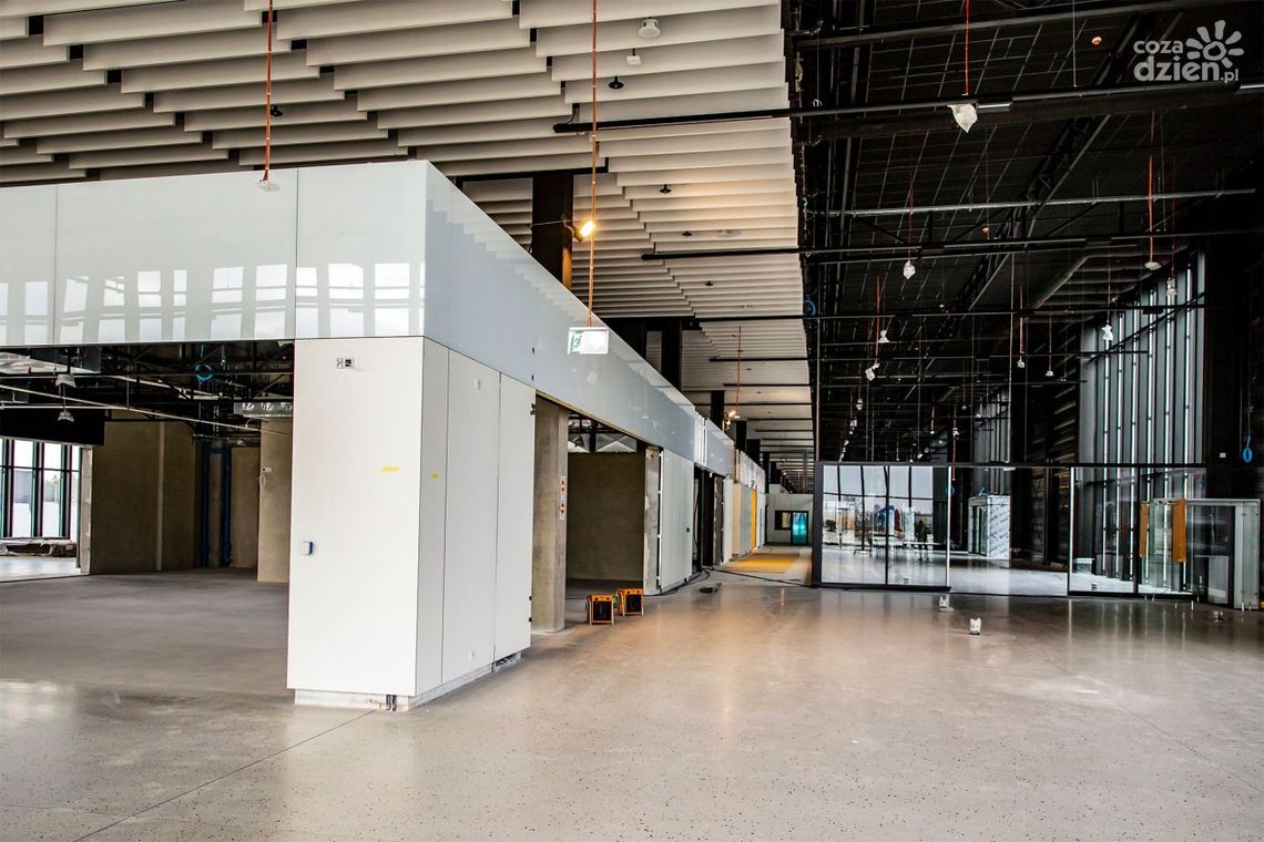 [WIDEO, ZDJĘCIA] Postęp prac przy terminalu