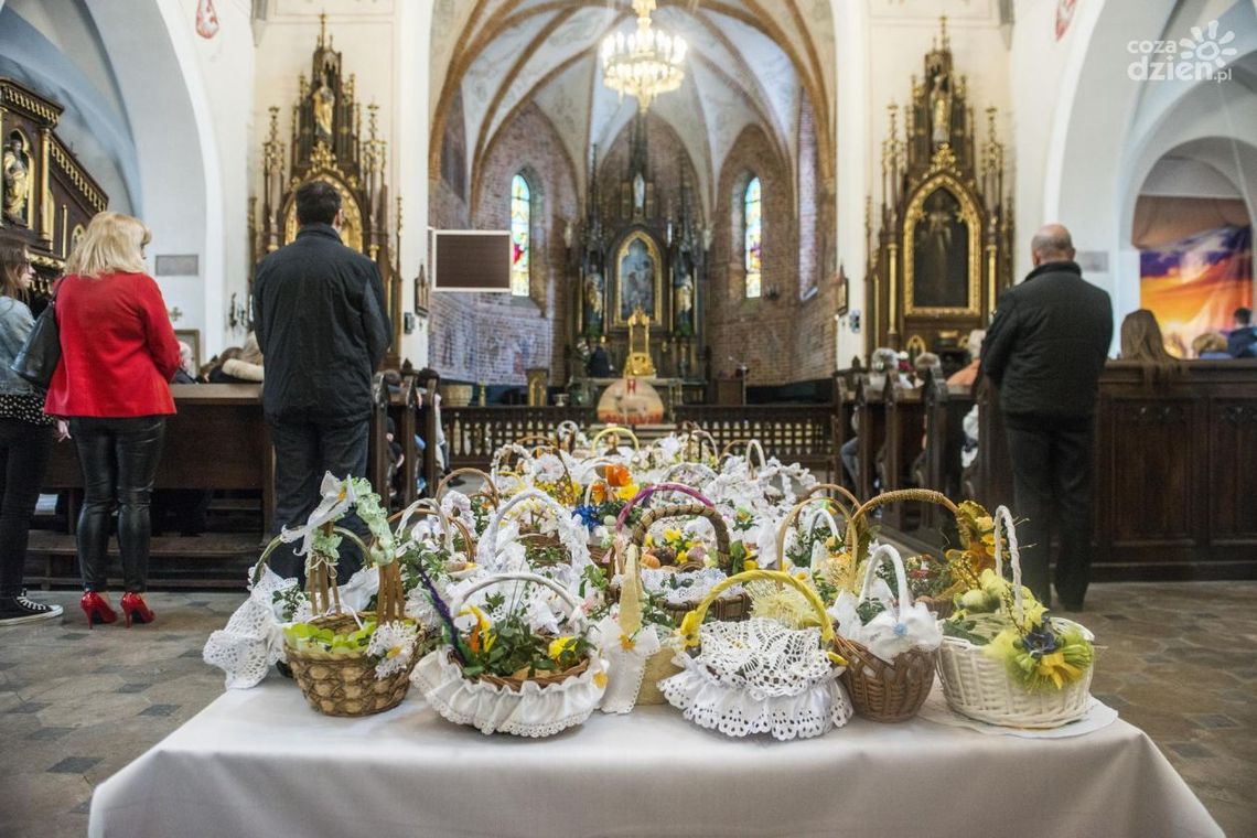 Wielka Sobota: Co mamy w koszyczku? [wideo]