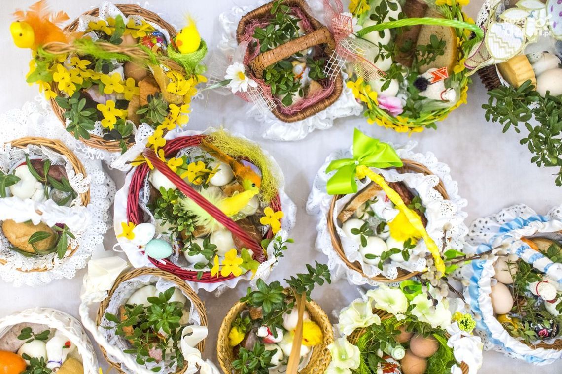 Wielkanoc. Święcenie pokarmów w domach Wielkanoc. Święcenie pokarmów w domach