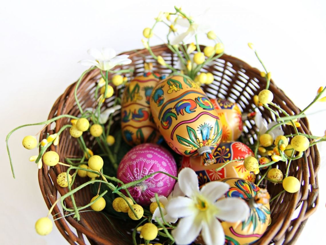 Wielkanocny stół pełen smaku i aromatu