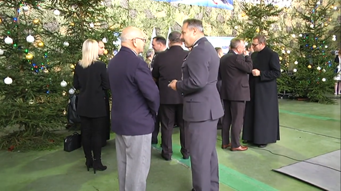 Wigilia stalowego munduru w 42. Bazie Lotnictwa Szkolnego