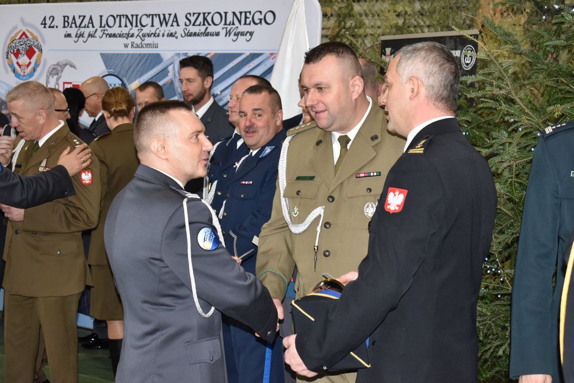 Wigilia w 42. Bazie Lotnictwa Szkolnego w Radomiu