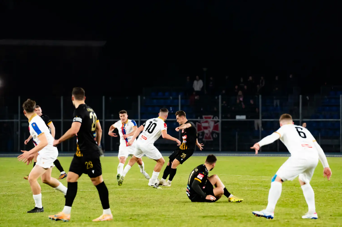 Wigry Suwałki lepsze od Broni Radom