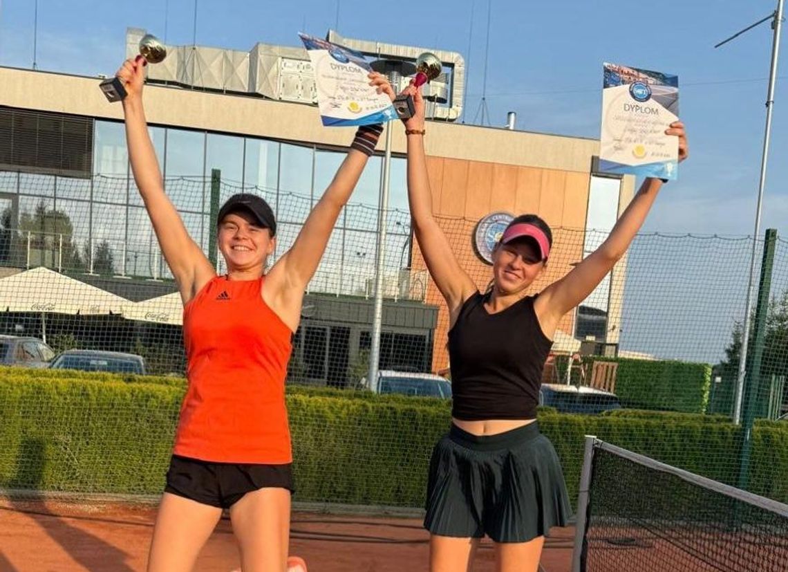 Wiktoria Chmielewska wygrała turniej deblowy w kategorii seniorów