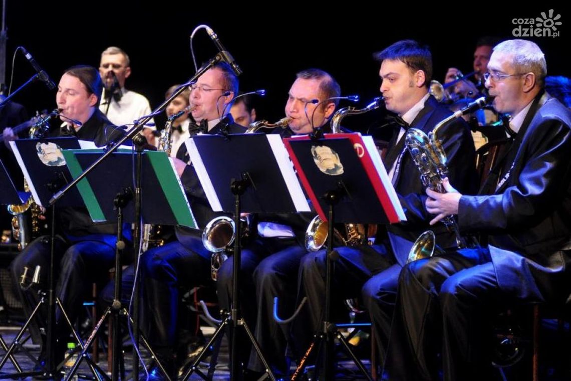 Wirtuoz gitary elektrycznej zagra z big bandem „Mundana”