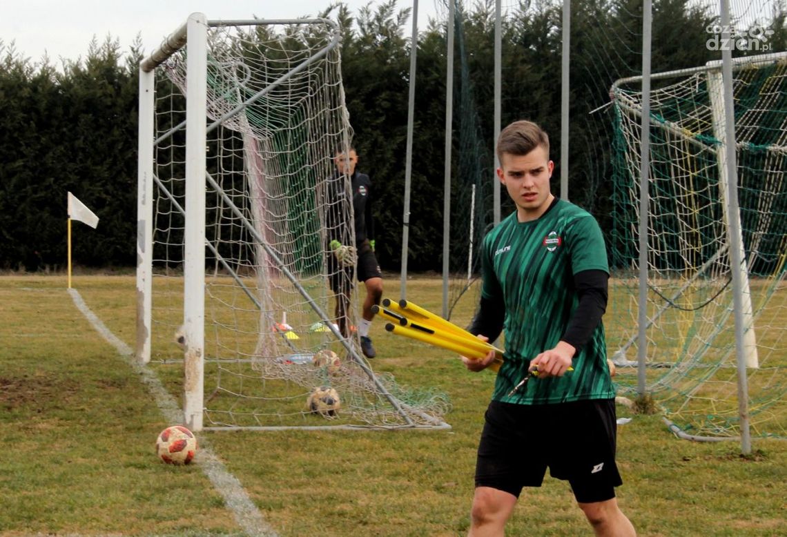 Włochy 2019. Młody pomocnik na obozie Radomiaka