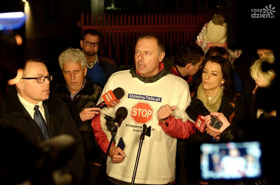 "Wobec ojca użyto sił anyterrorystycznych"