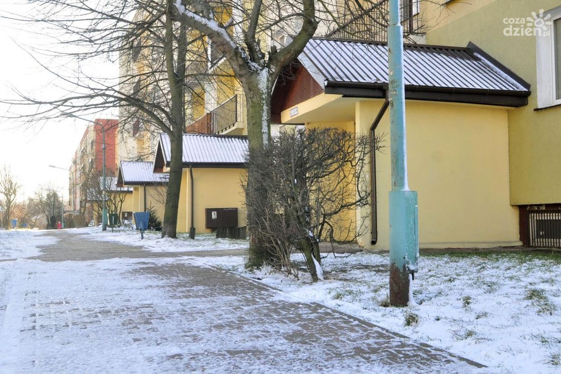 Woda wycieka od dwóch lat. Winnych brak?