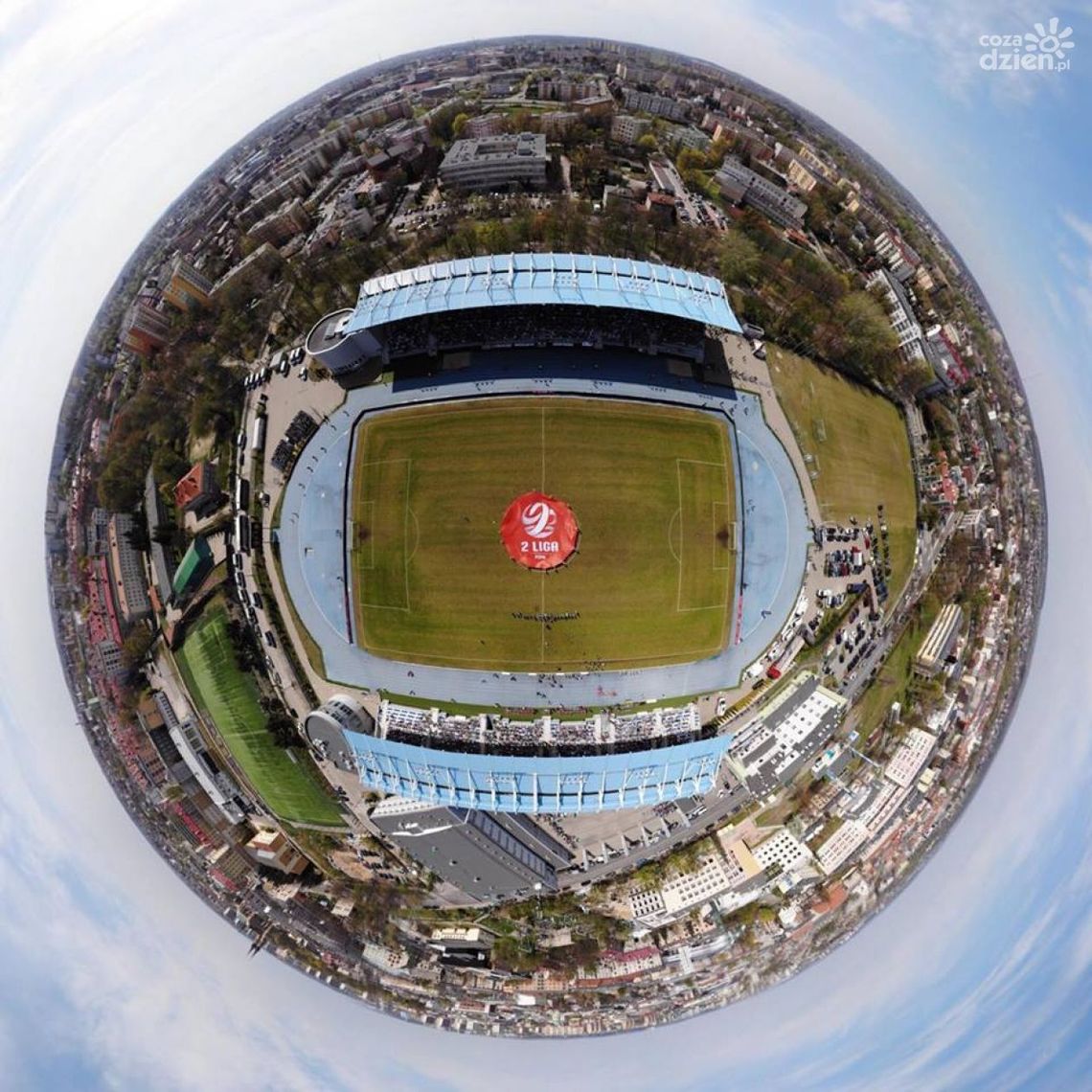 Wokół meczu Radomiak - Elana: Hrabia, gość z Torunia i Holy Goalie