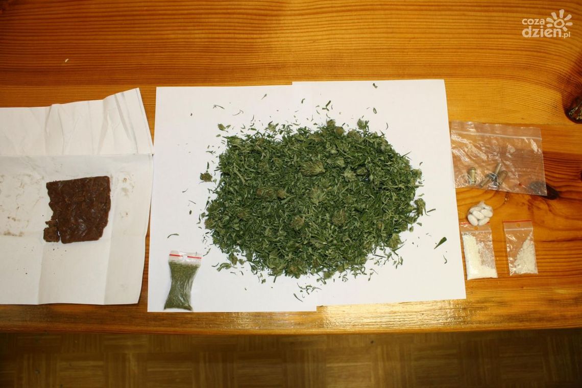 Wpadli z narkotykami