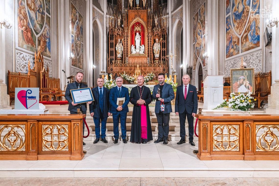 Wręczono nagrodę Viventi Caritate