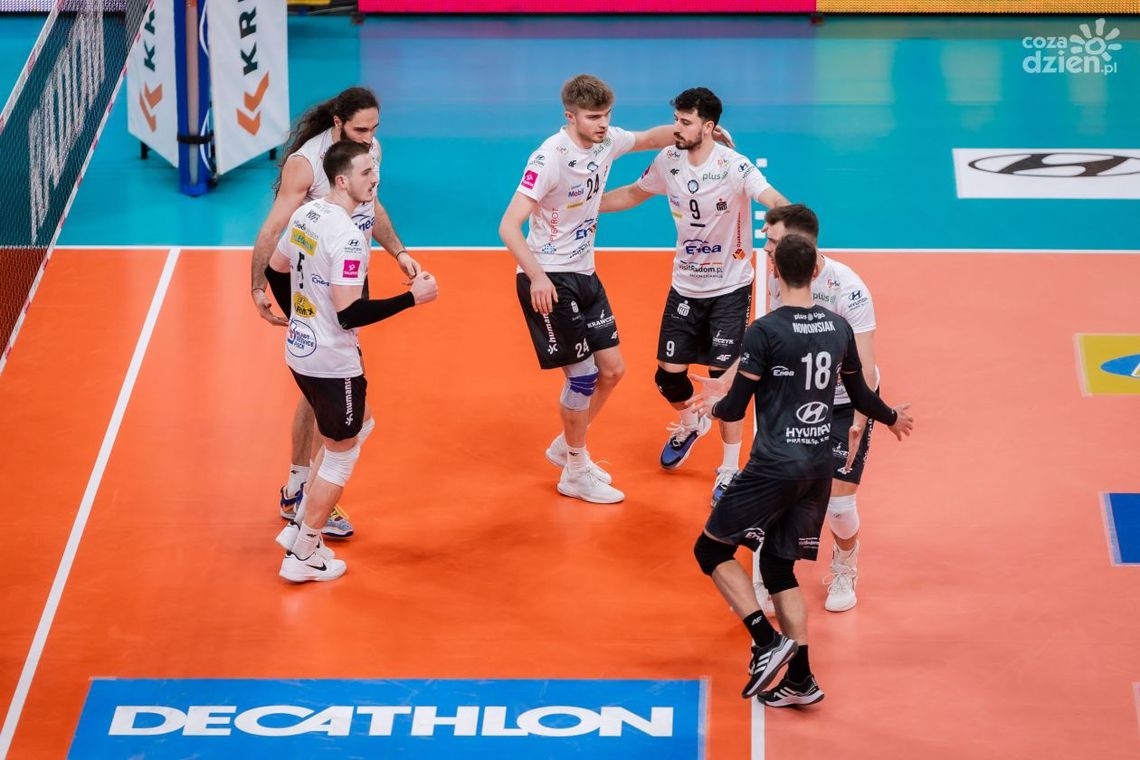 Wreszcie! Przełamanie Enei Czarnych - radomianie w końcu wygrali! Dwa punkty na terenie beniaminka Wreszcie! Przełamanie Enei Czarnych - radomianie w końcu wygrali! Dwa punkty na terenie beniaminka