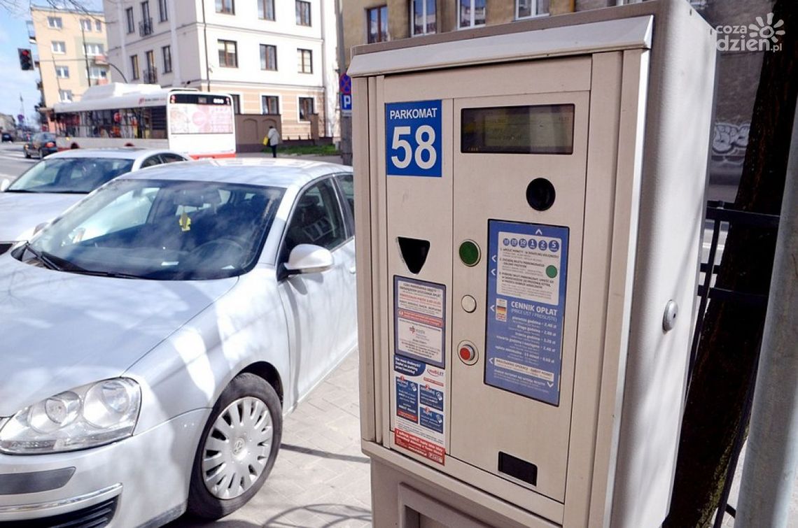 Wróciła strefa płatnego parkowania. Co z abonamentami? Wróciła strefa płatnego parkowania. Co z abonamentami?