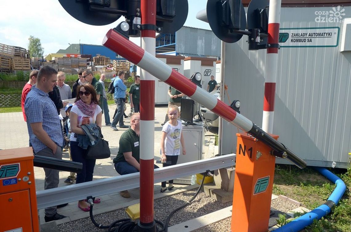 Wspaniała zabawa podczas dni otwartych w zakładach Kombud