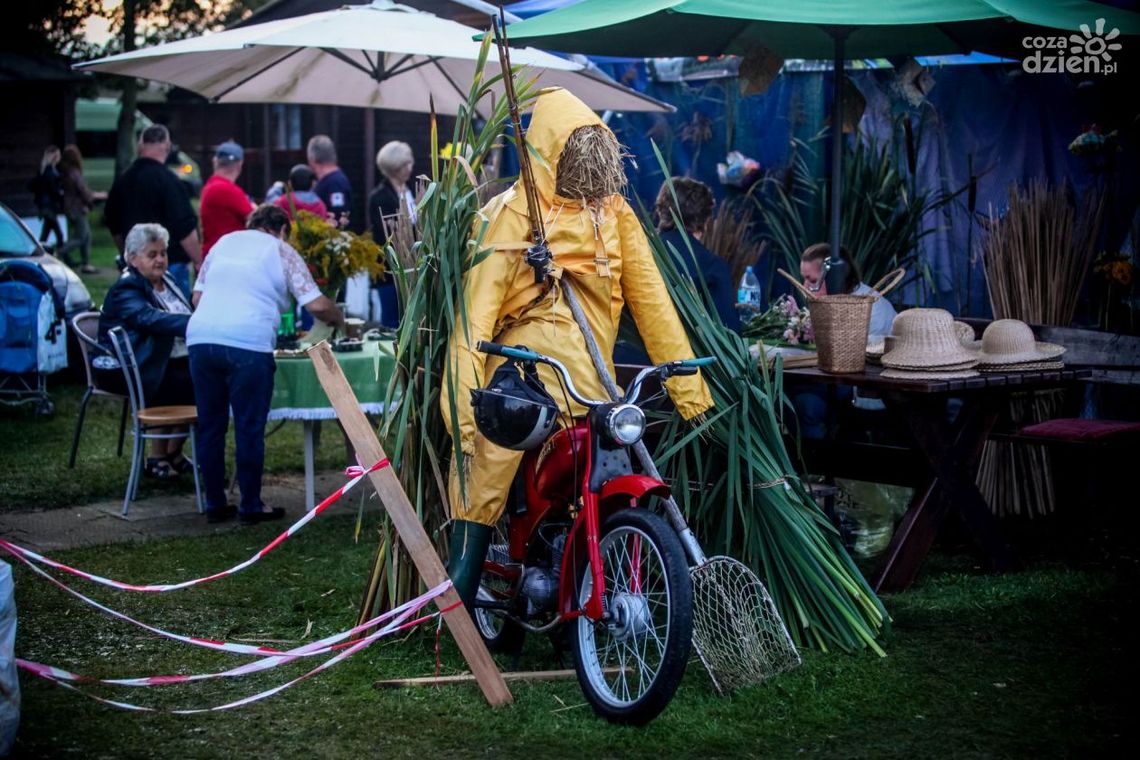 Wspaniałe dożynki w Jedlińsku z zespołem Kombii