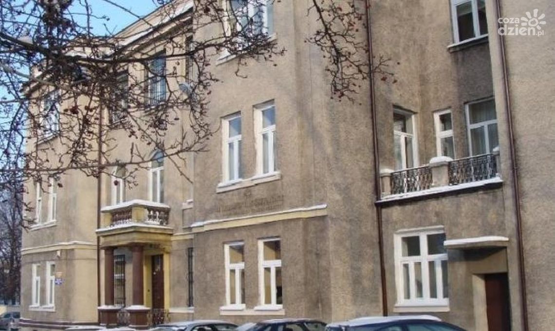 WYBIERZ SZKOŁĘ: "Czachowski"