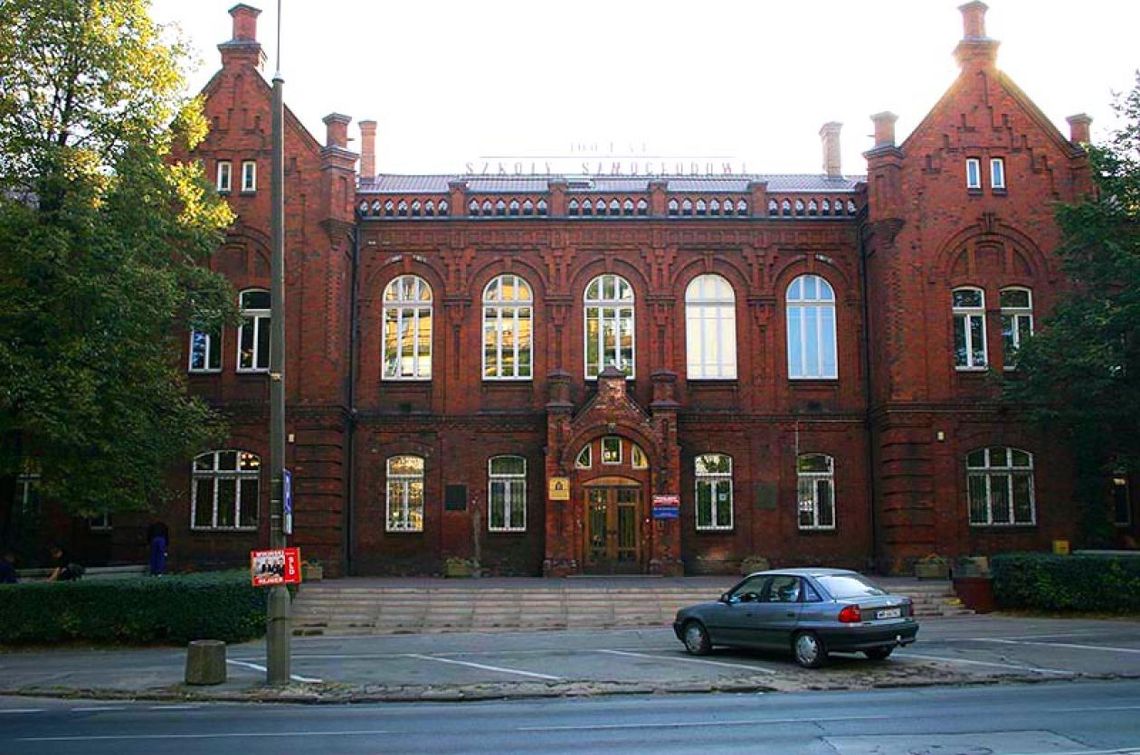 WYBIERZ SZKOŁĘ: "Samochodówka"