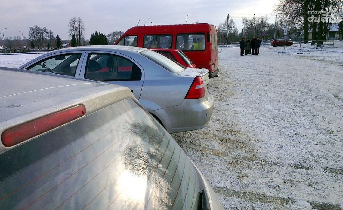 Wybudowali parking przed kościołem przy ul. Kozienickiej