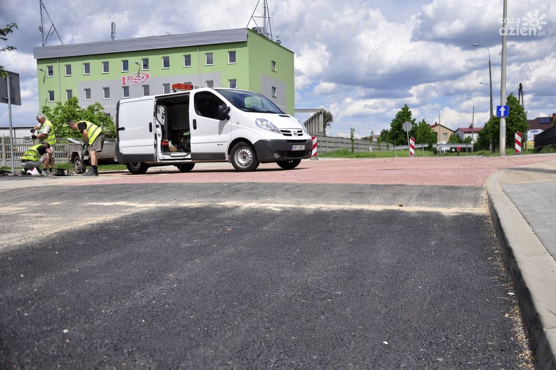 Wybudowano wyniesione skrzyżowanie na Glinicach