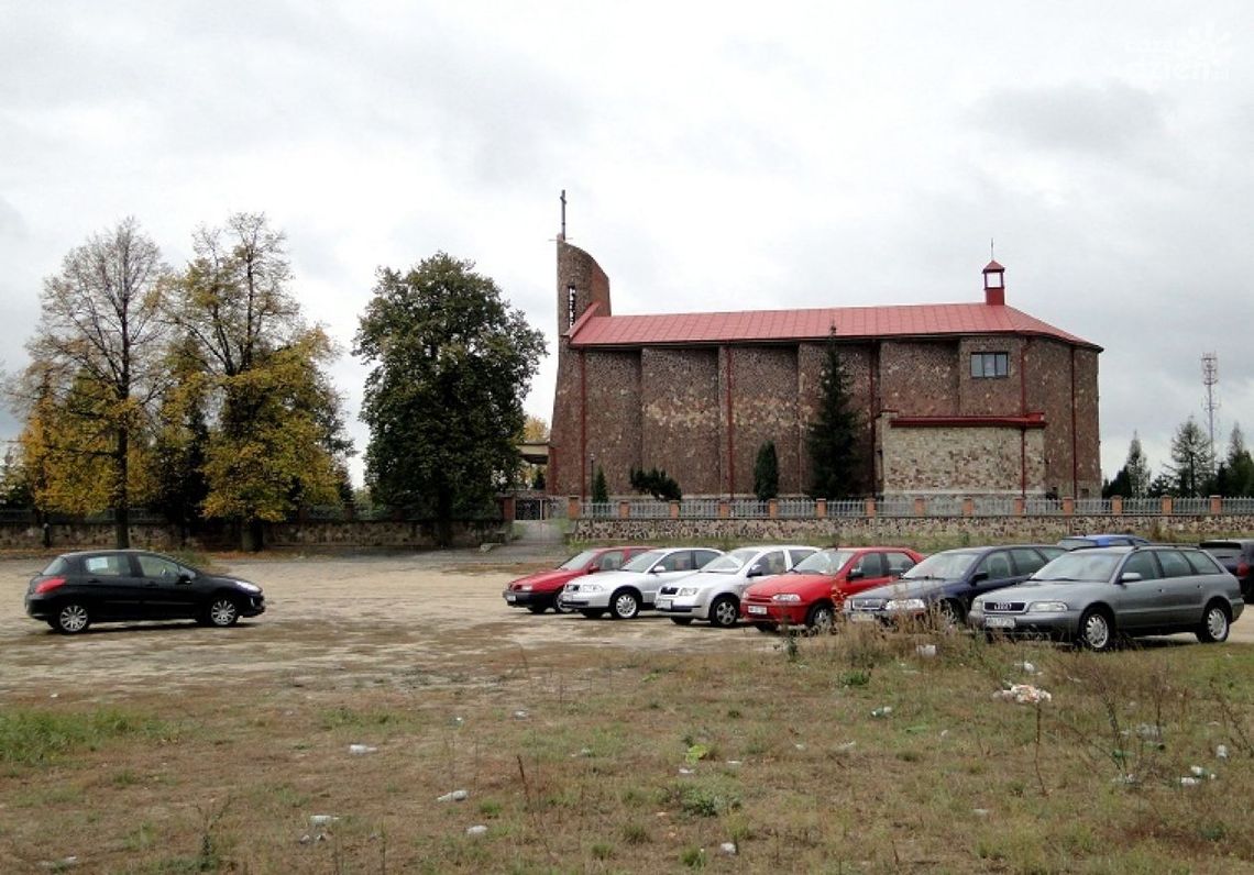 Wybudują parking przed kościołem w Rajcu