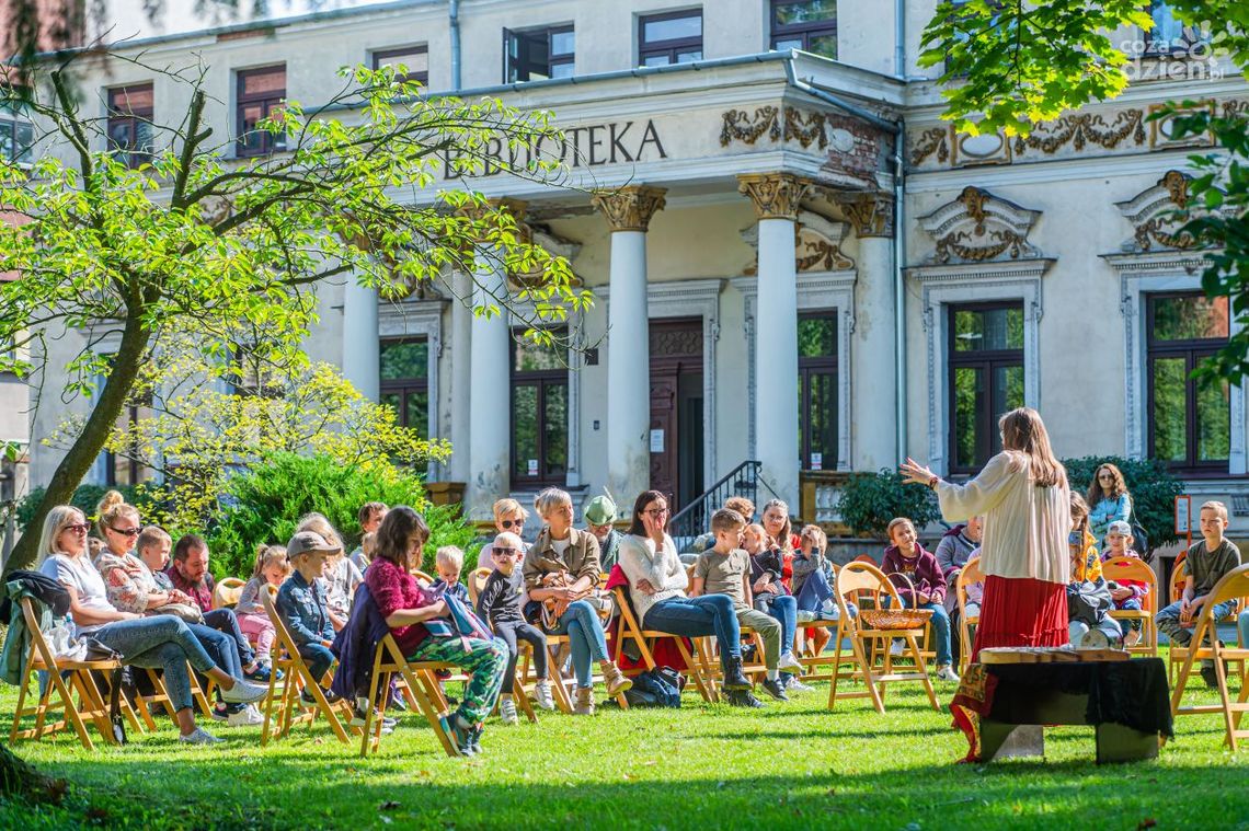 Wyciszająca odskocznia. Biblioteka zaprasza na warsztaty