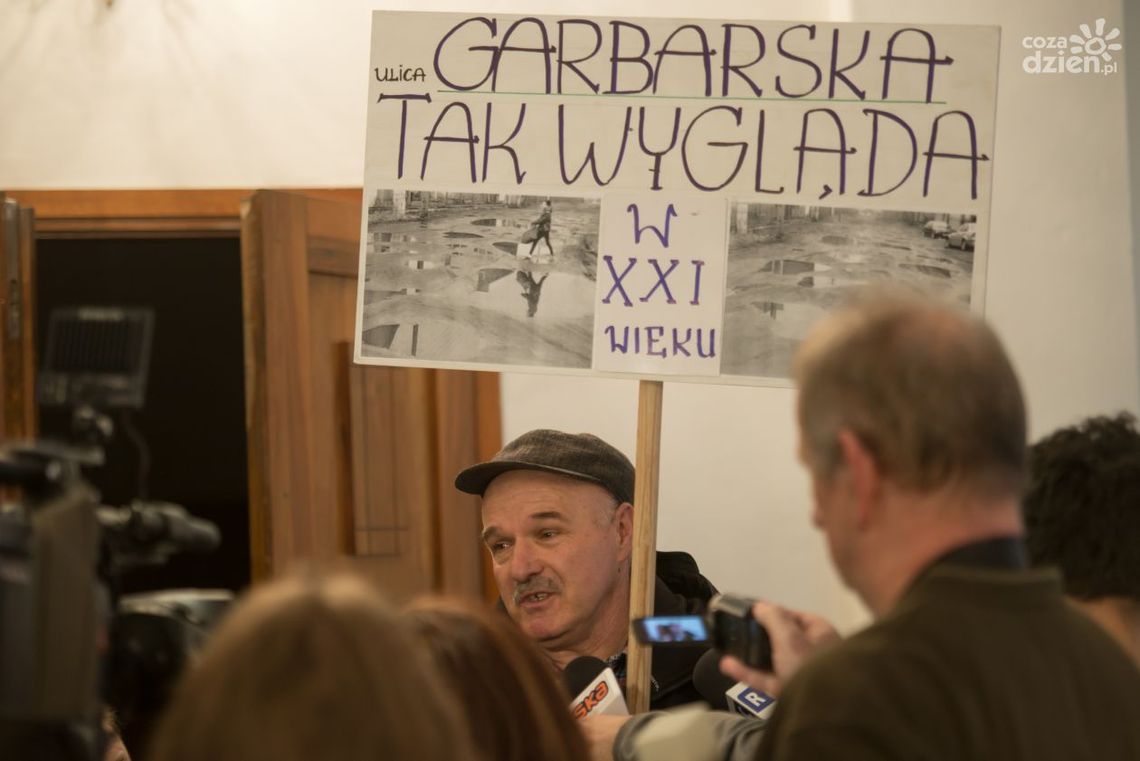 Wygrali mieszkańcy. Program Drogowy uchwalony