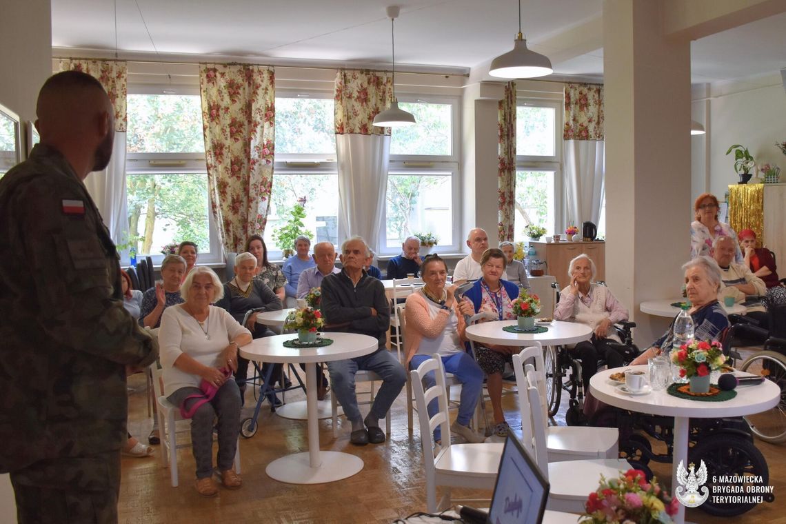 Wyjątkowe spotkanie naszych terytorialsów z radomskimi seniorami