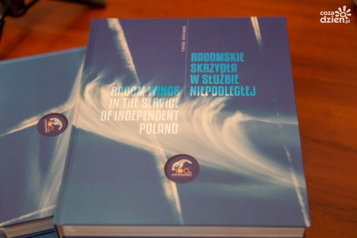 Wyjątkowy album o radomskim lotnisku wojskowym